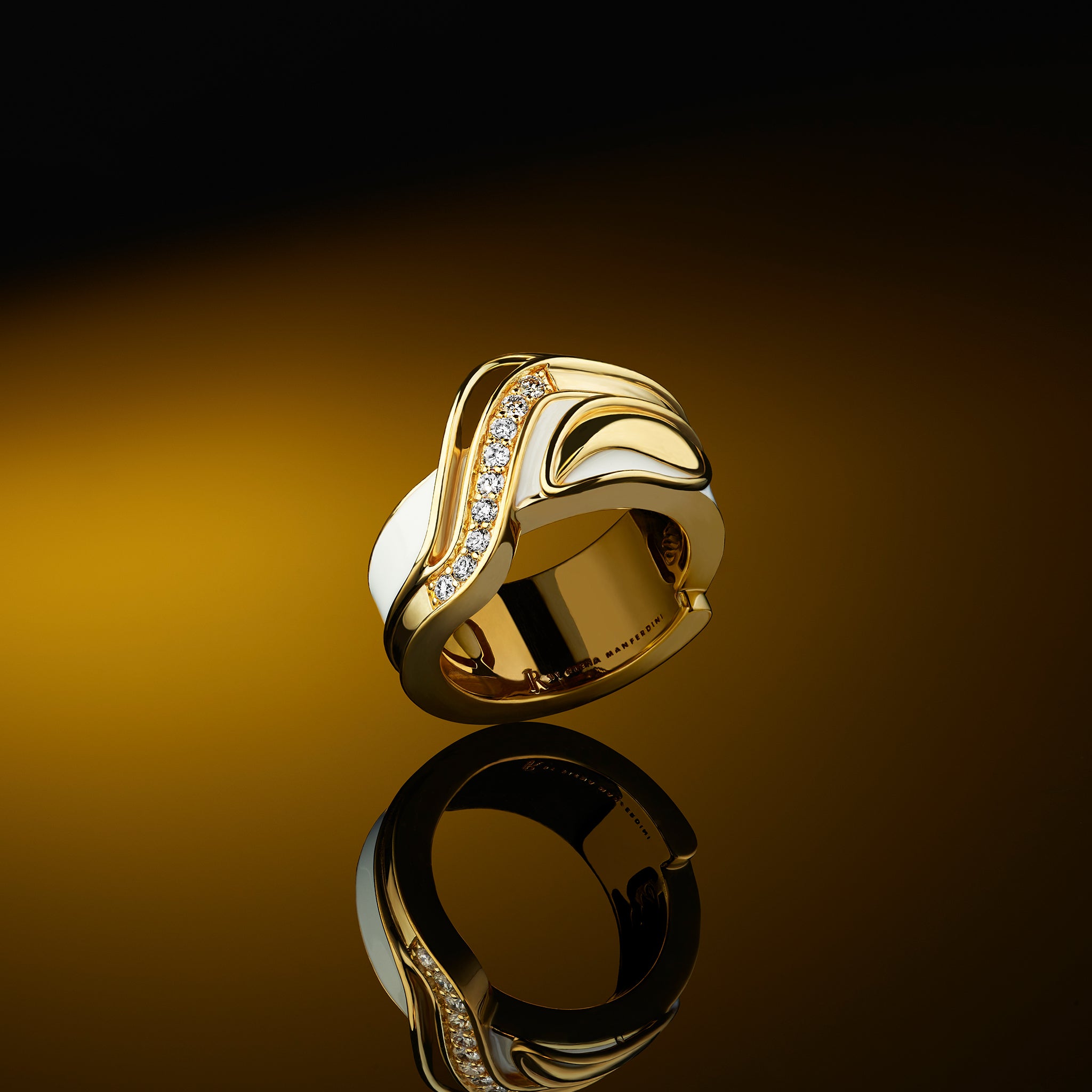 Adoro Band Ring with Diamonds in 18K Gold Vermeil