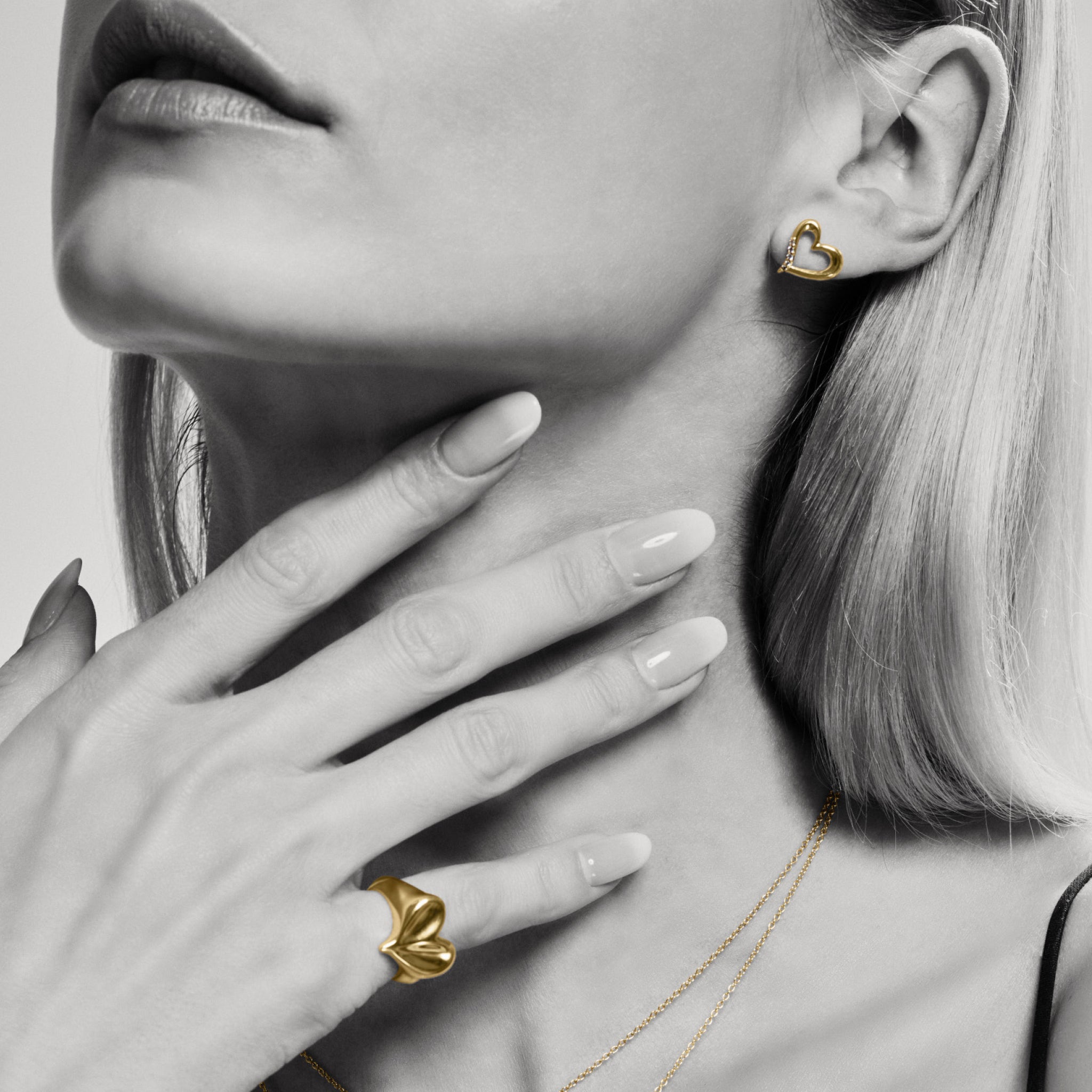 Eros Open Heart Stud Earrings with Diamonds in 18K