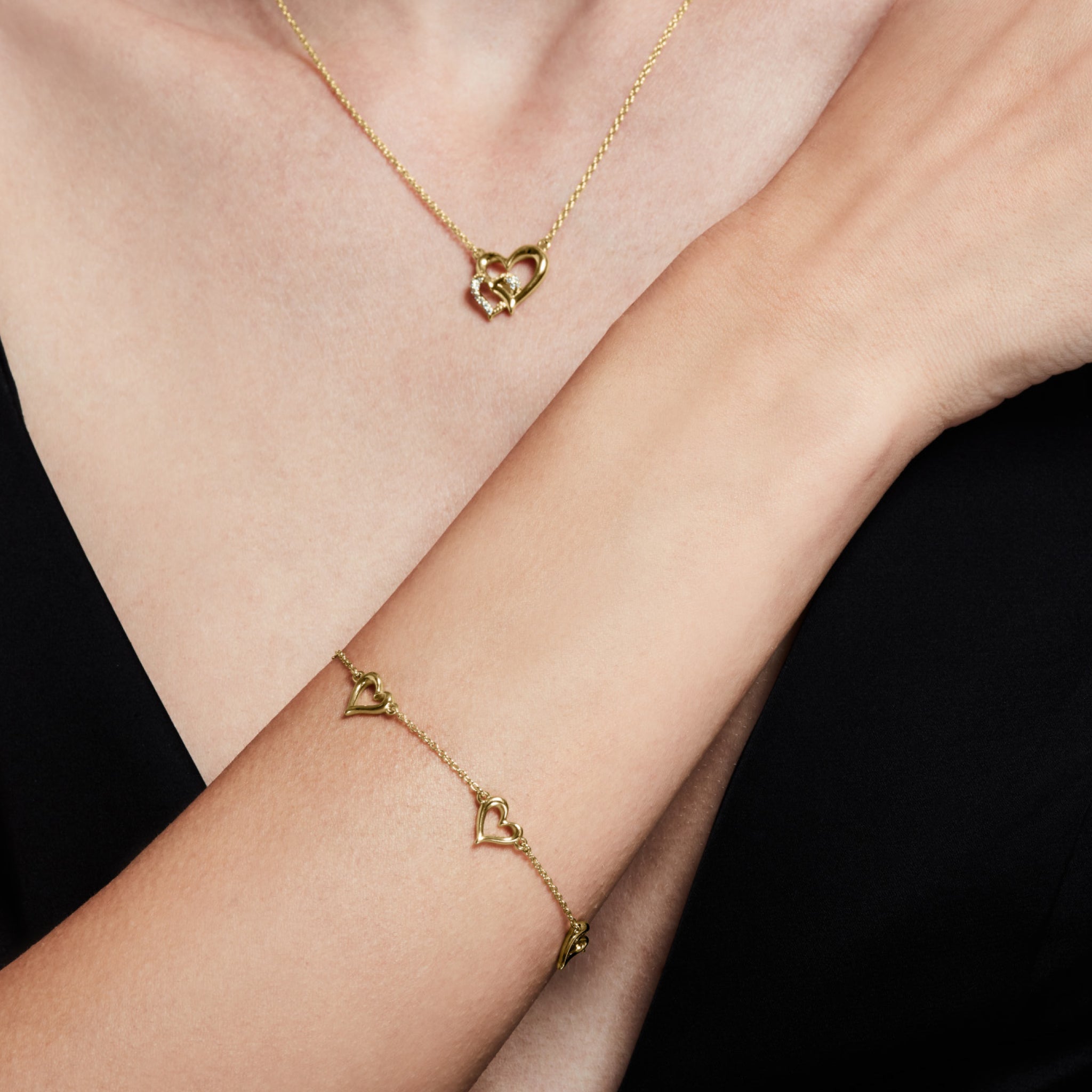 Eros Open Heart Station Bracelet in 18K