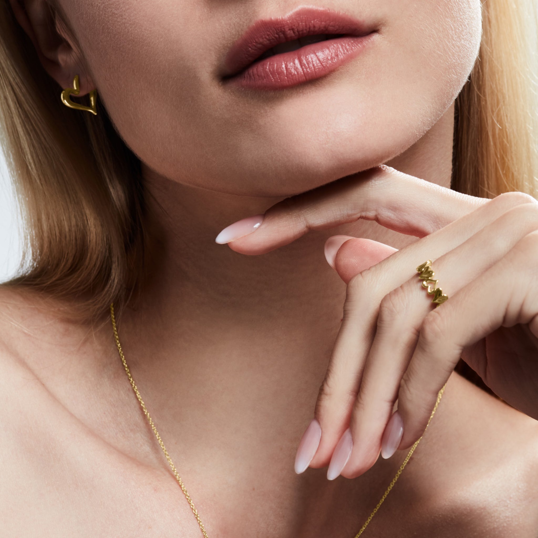 Eros Multi Heart Band Ring in 18K