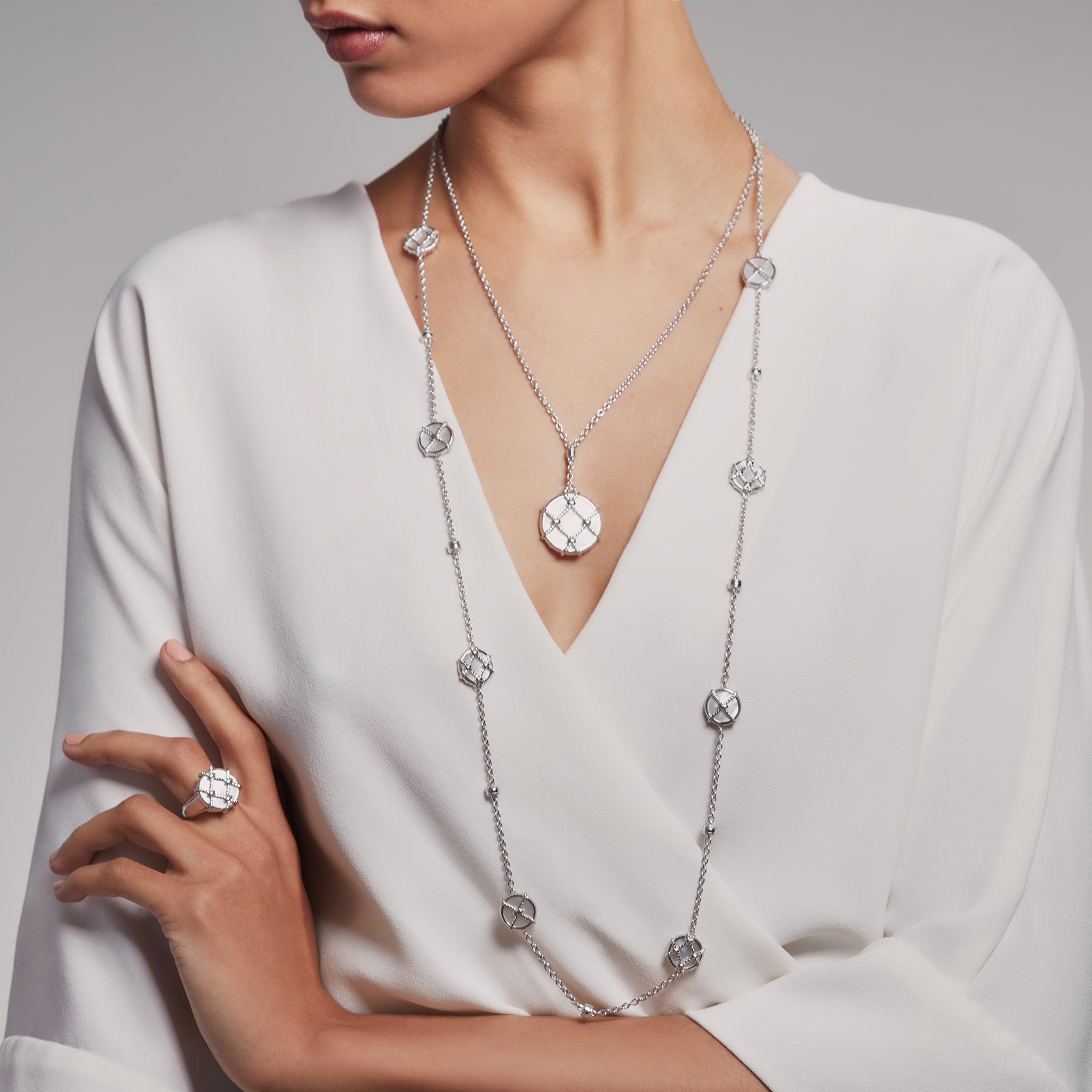 Isola Long Station Necklace with Mother of Pearl