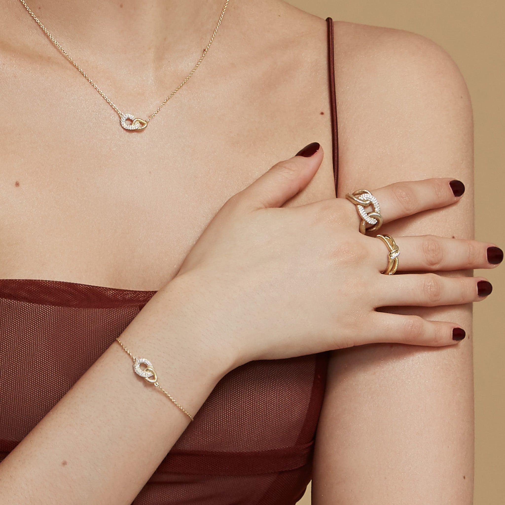 Eternity Link Necklace with Diamonds in 18K