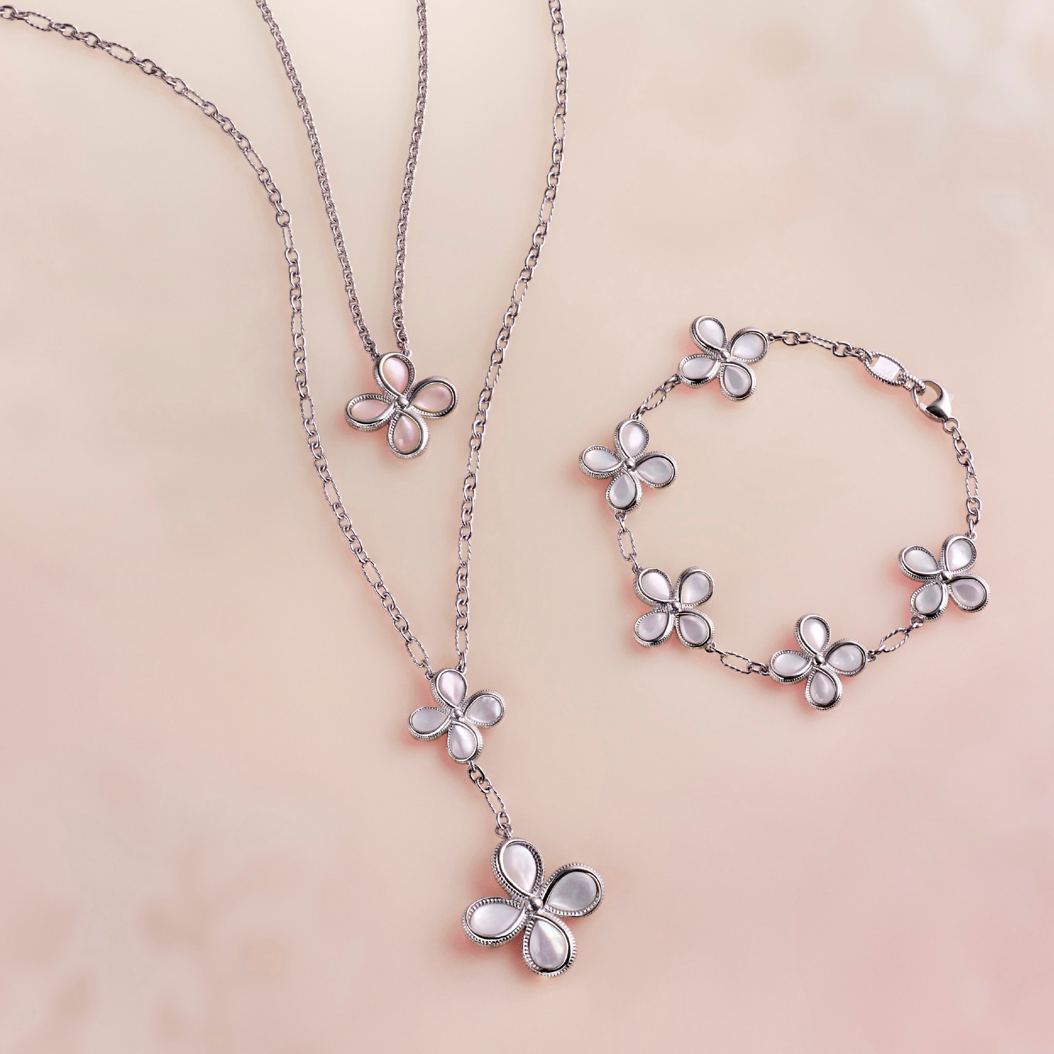 Jardin Floral Drop Necklace with Mother of Pearl