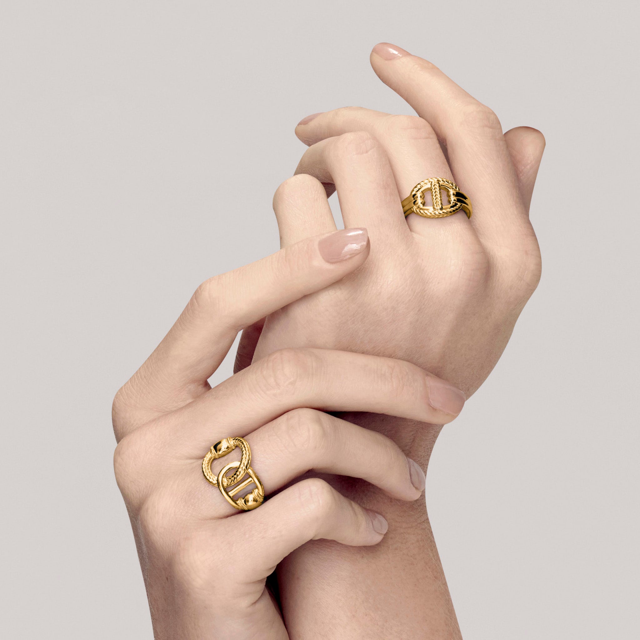 Vienna Single Link Ring in 18K