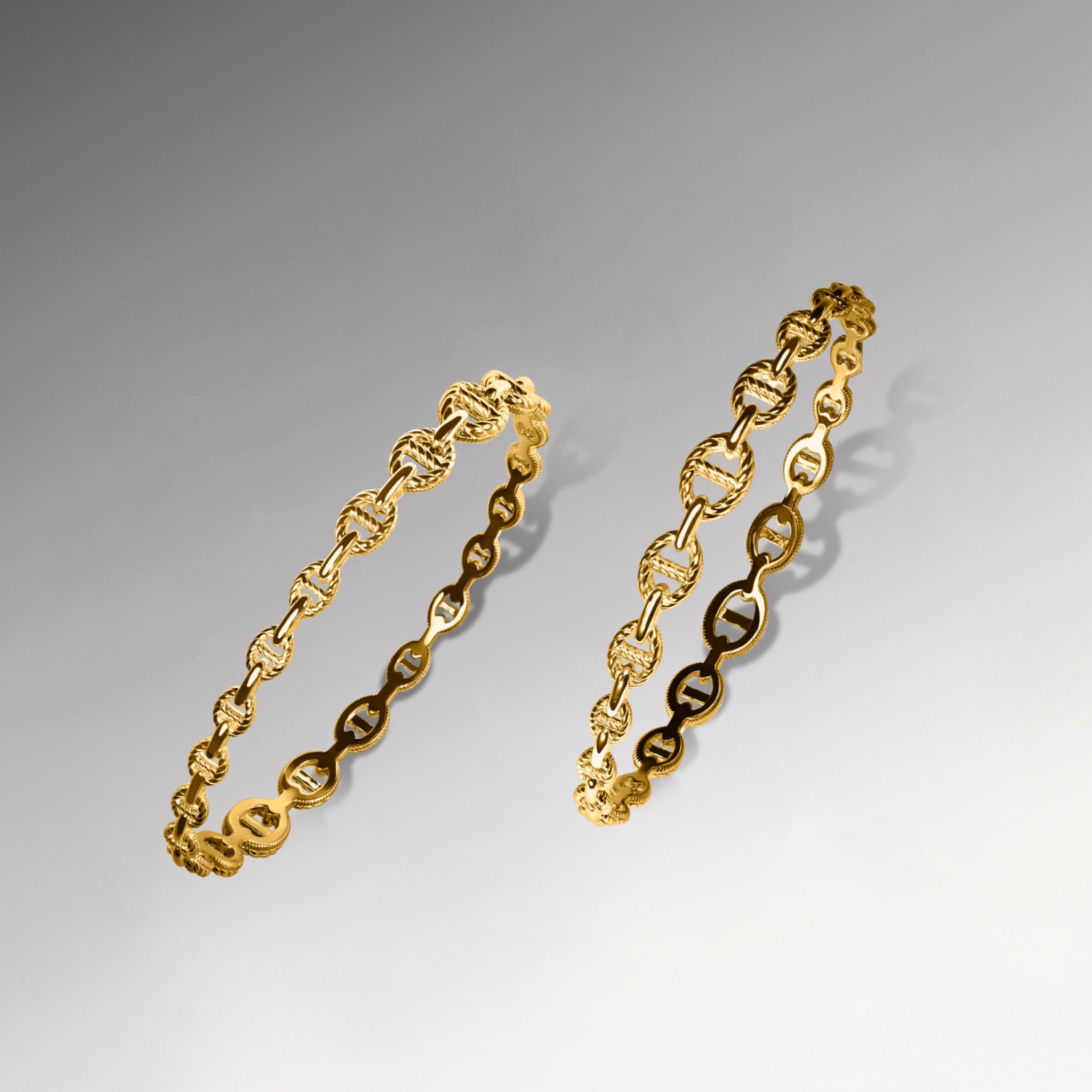 Vienna Graduated Link Stack Bangle in 18K