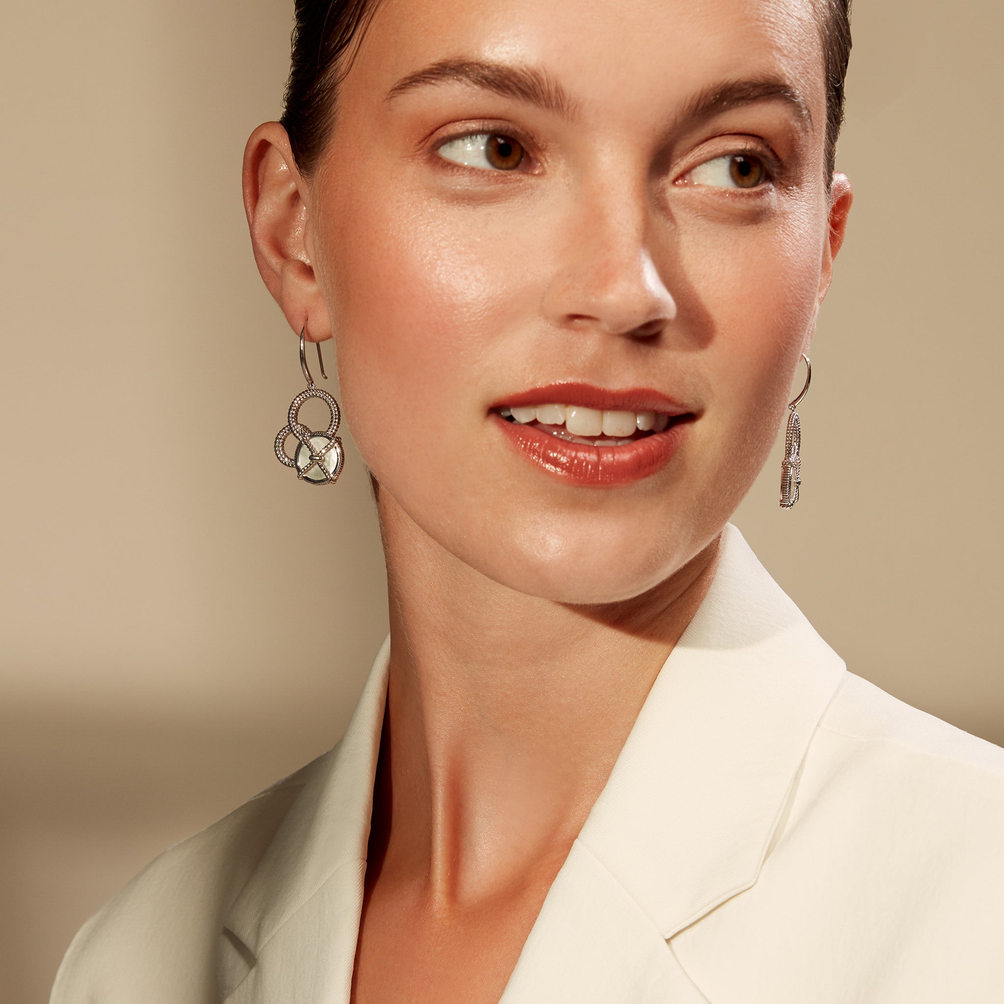 Isola Cluster Drop Earrings with Mother of Pearl