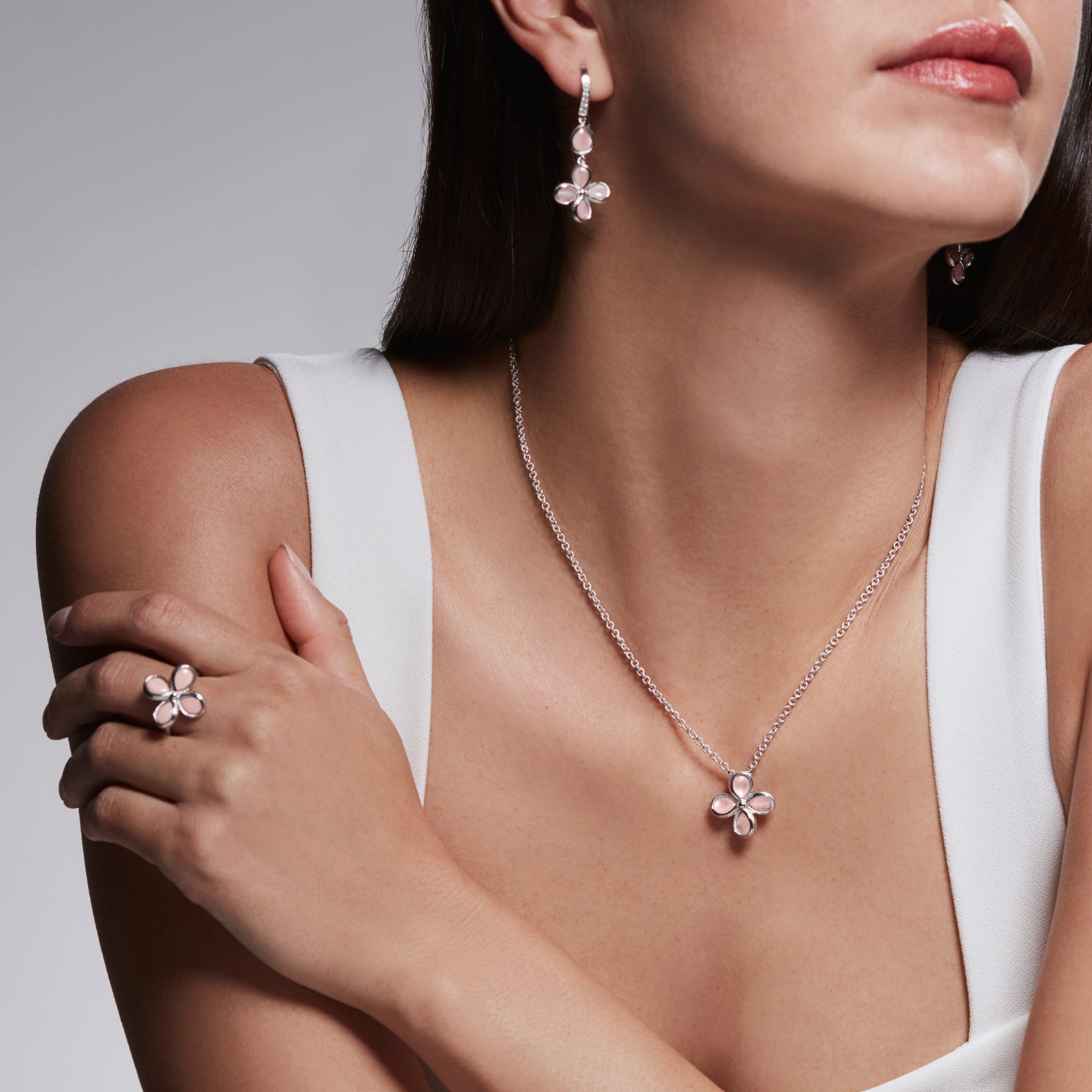 Jardin Flower Ring with Pink Mother of Pearl