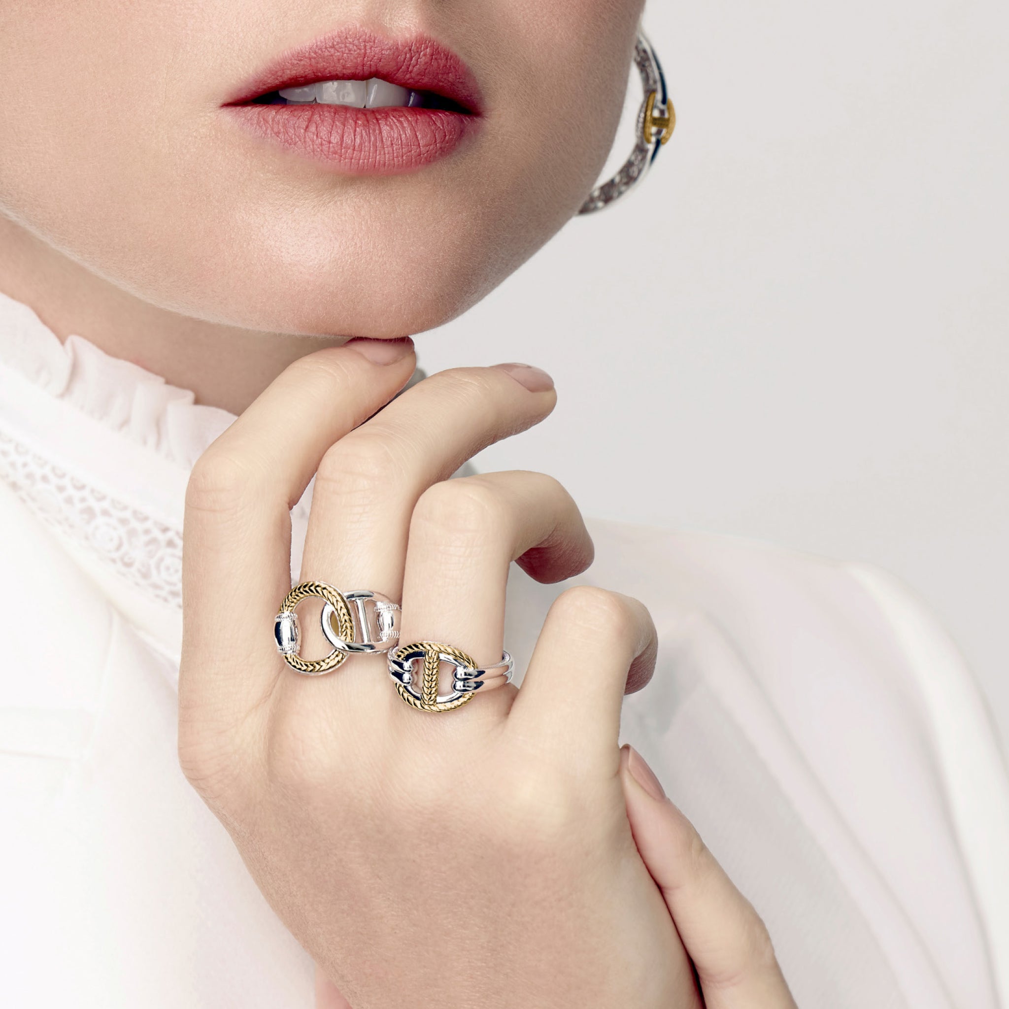 Vienna Single Link Ring with 18K Gold